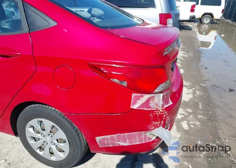 2016 Hyundai Accent Se z USA, uszkodzony, nr VIN KMHCT4AE6GU122575